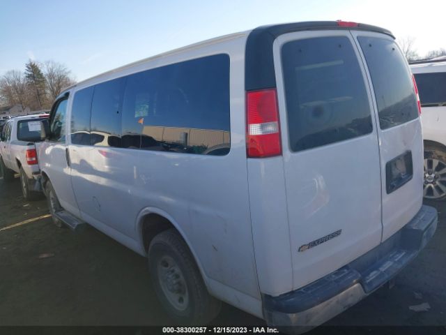 Photo 2 VIN: 1GAZGMFG2J1263724 - CHEVROLET EXPRESS 3500 