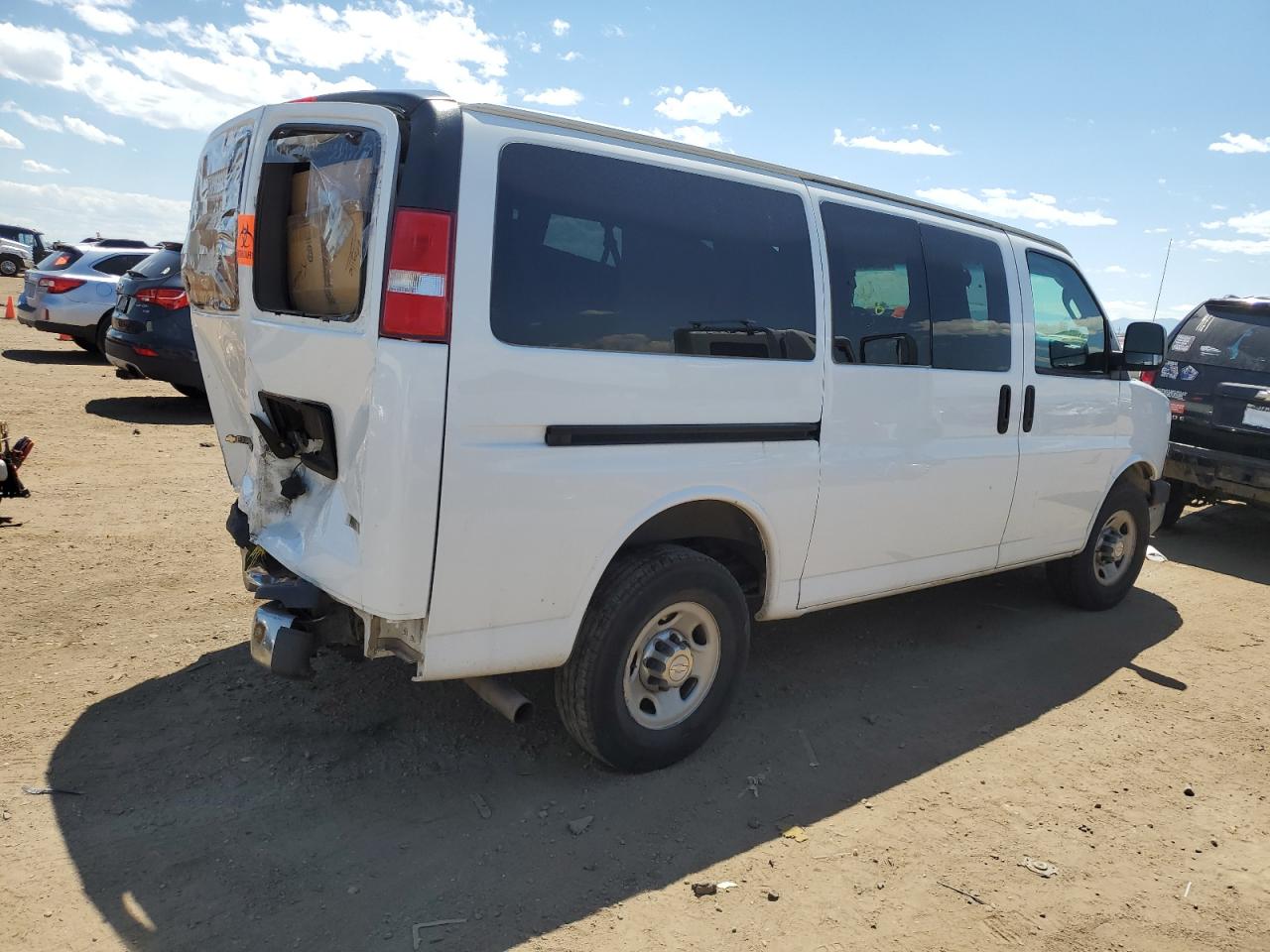 Photo 2 VIN: 1GAZGMFG6H1194000 - CHEVROLET EXPRESS 