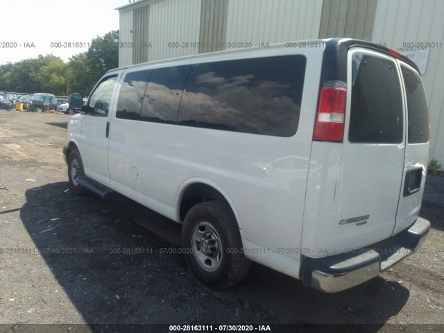 Photo 2 VIN: 1GAZGMFG7G1235569 - CHEVROLET EXPRESS PASSENGER 