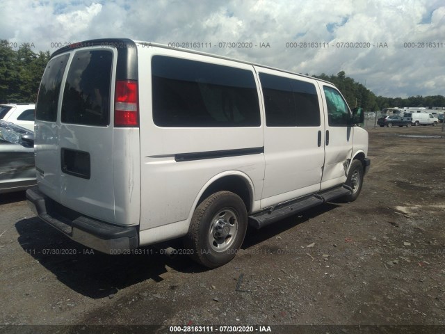 Photo 3 VIN: 1GAZGMFG7G1235569 - CHEVROLET EXPRESS PASSENGER 