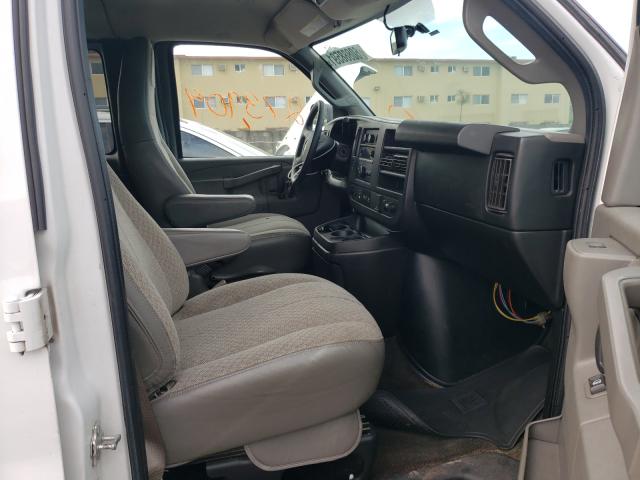 Photo 4 VIN: 1GAZGMFP1J1311729 - CHEVROLET EXPRESS PASSENGER 