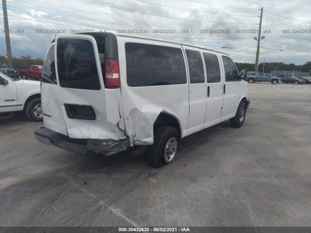 Photo 3 VIN: 1GAZGMFP3J1221837 - CHEVROLET EXPRESS PASSENGER 