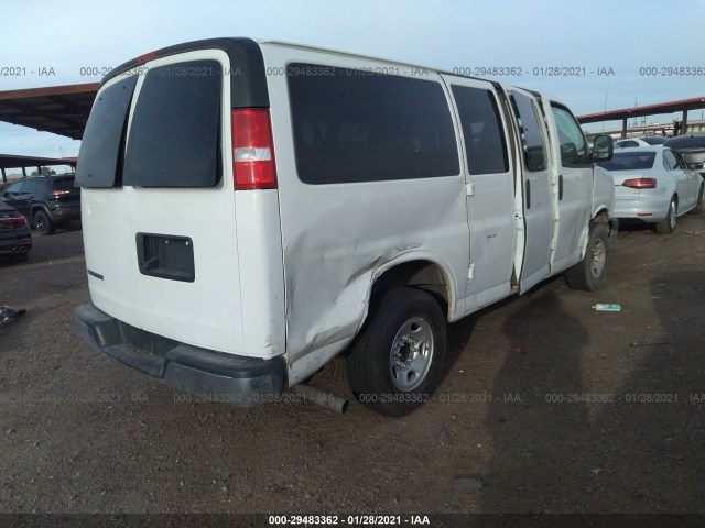 Photo 3 VIN: 1GAZGMFP5K1312271 - CHEVROLET EXPRESS PASSENGER 