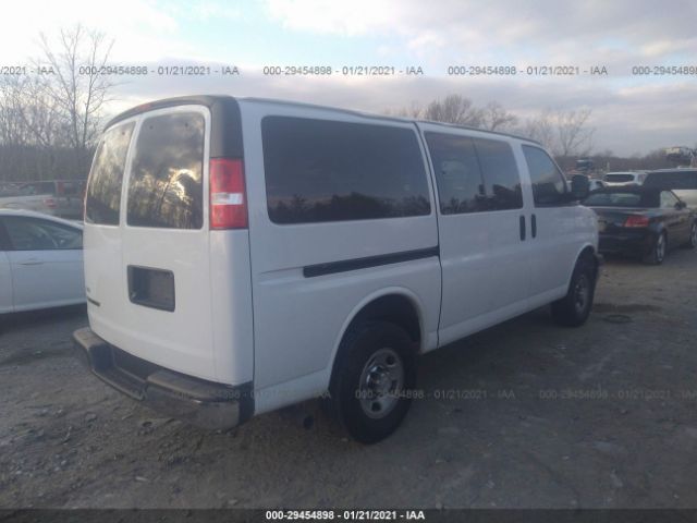 Photo 3 VIN: 1GAZGMFP8J1201342 - CHEVROLET EXPRESS PASSENGER 