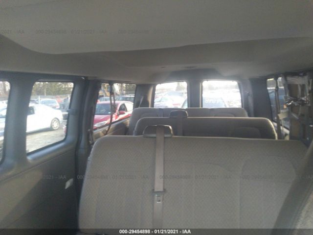 Photo 7 VIN: 1GAZGMFP8J1201342 - CHEVROLET EXPRESS PASSENGER 