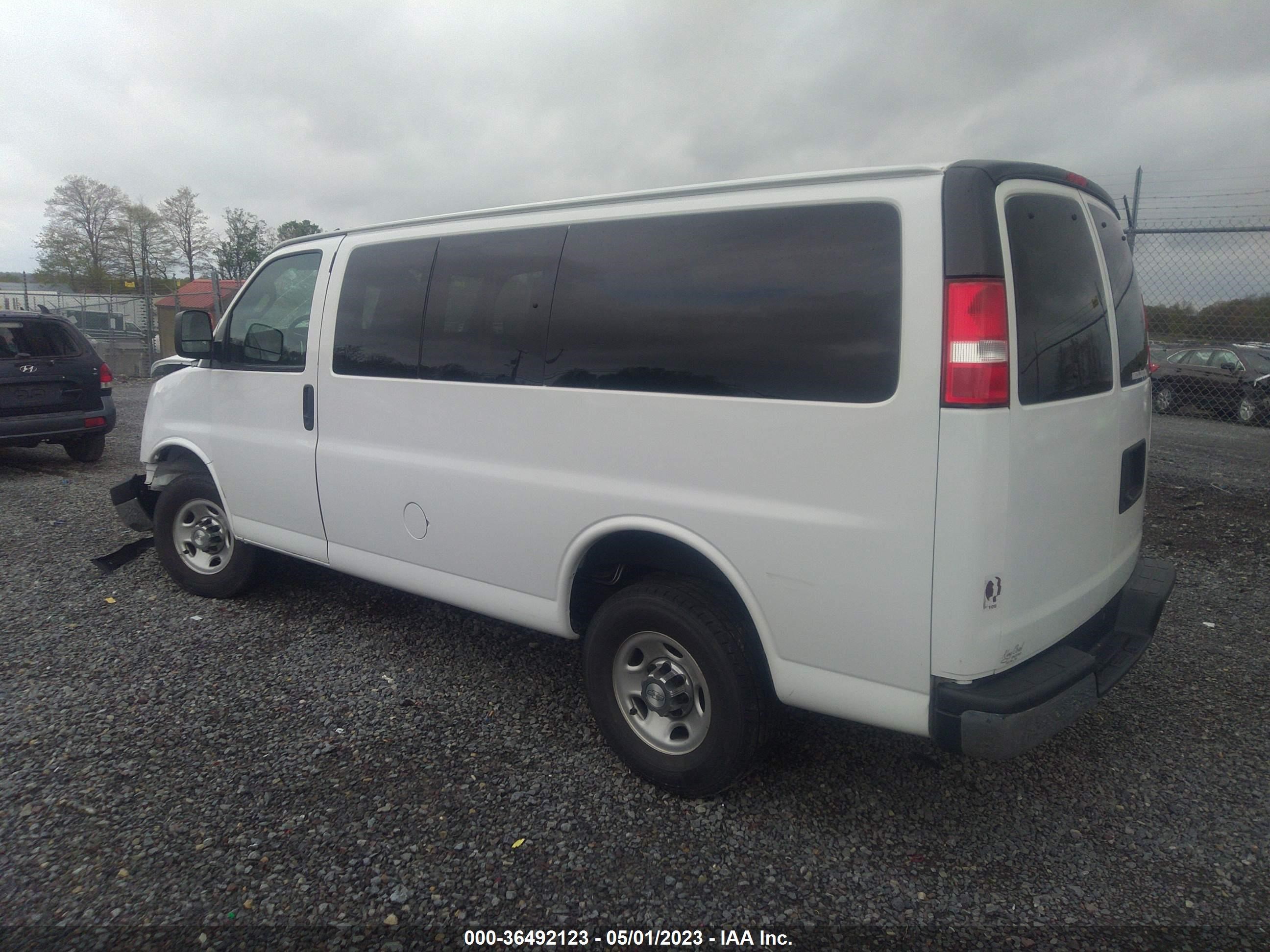 Photo 2 VIN: 1GAZGMFPXK1197506 - CHEVROLET EXPRESS 