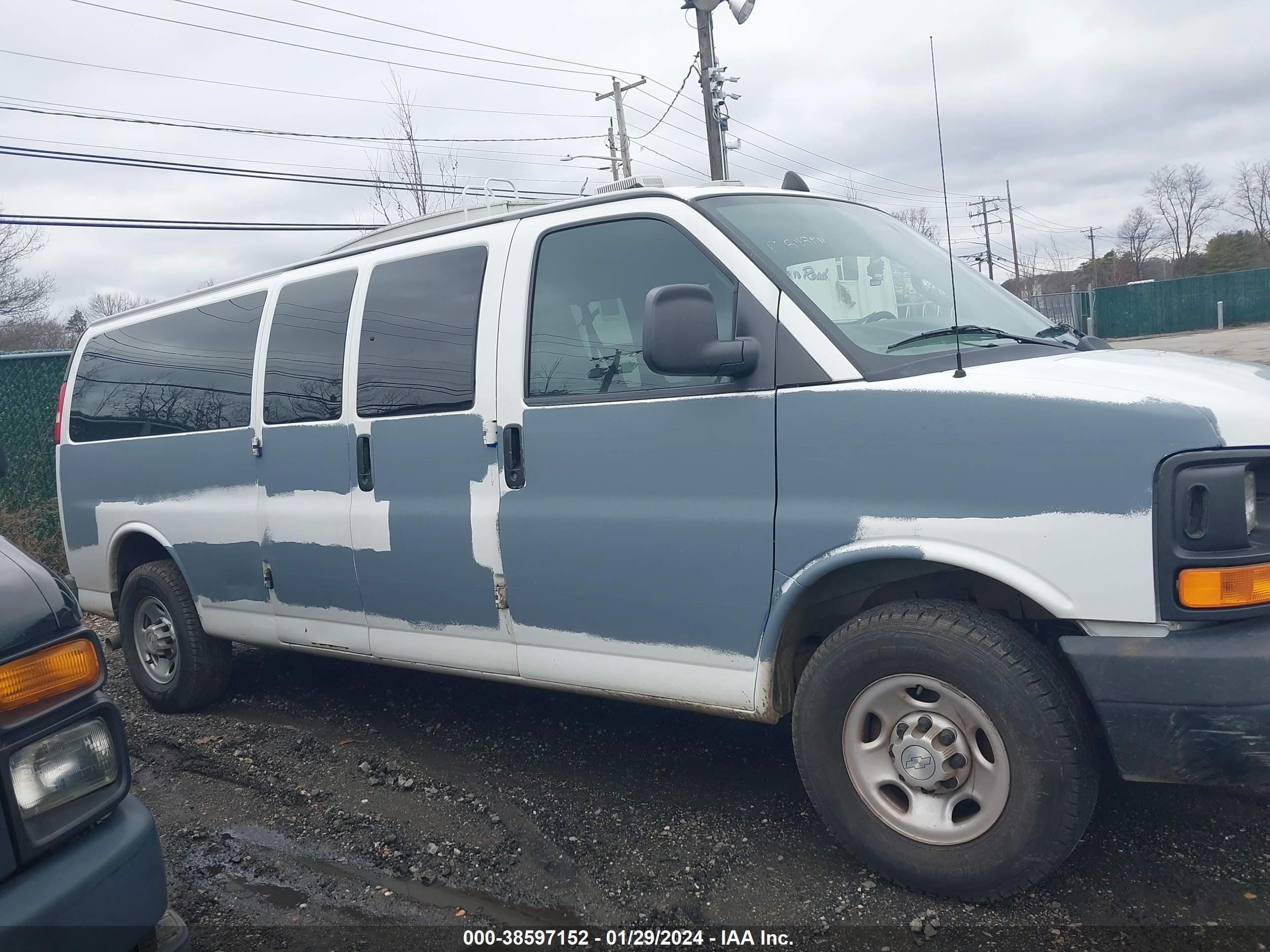 Photo 12 VIN: 1GAZGNFF1G1327502 - CHEVROLET EXPRESS 