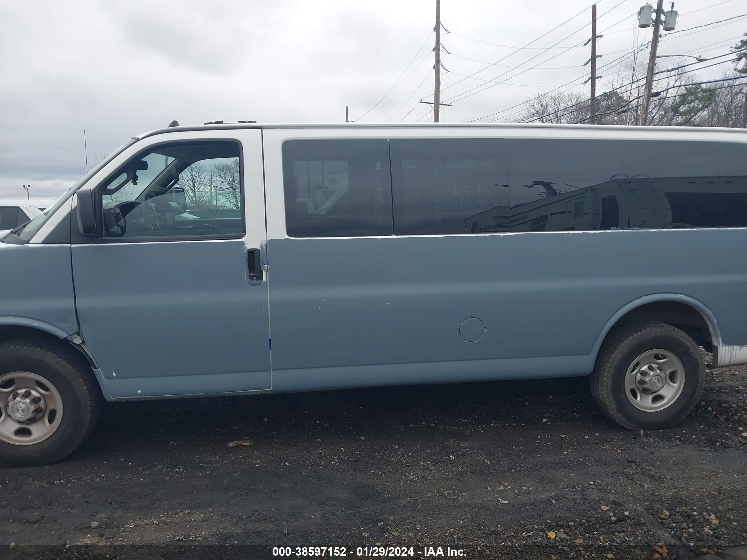 Photo 13 VIN: 1GAZGNFF1G1327502 - CHEVROLET EXPRESS 