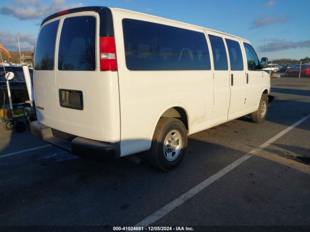 Photo 3 VIN: 1GAZGNFF6H1158403 - CHEVROLET EXPRESS 