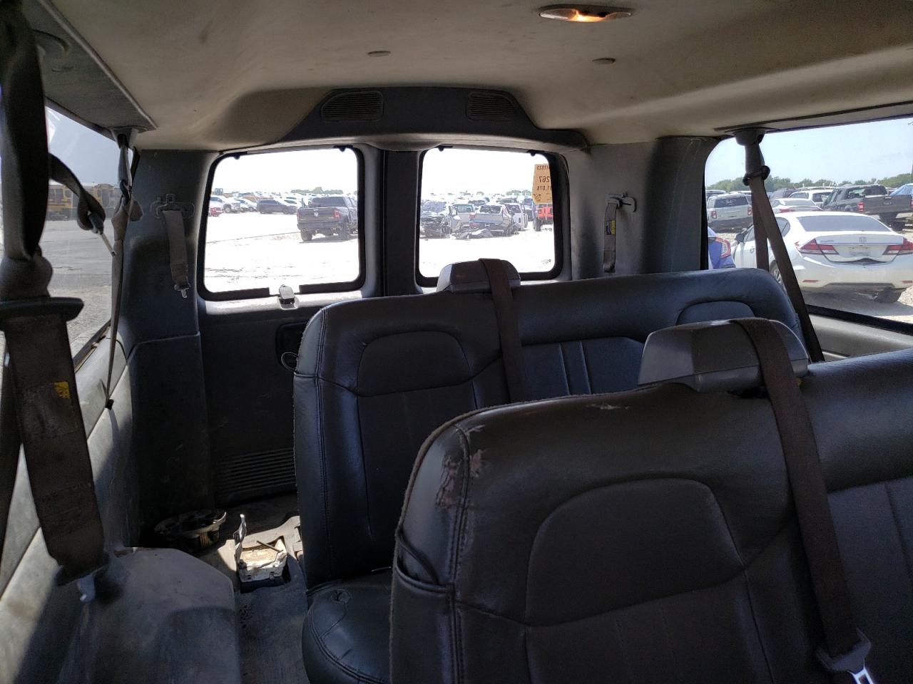 Photo 9 VIN: 1GAZGNFG4J1178308 - CHEVROLET EXPRESS 