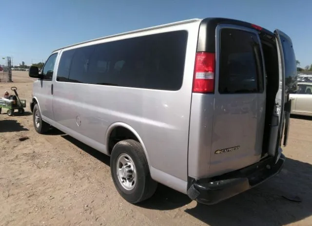 Photo 2 VIN: 1GAZGNFG6K1332938 - CHEVROLET EXPRESS PASSENGER 