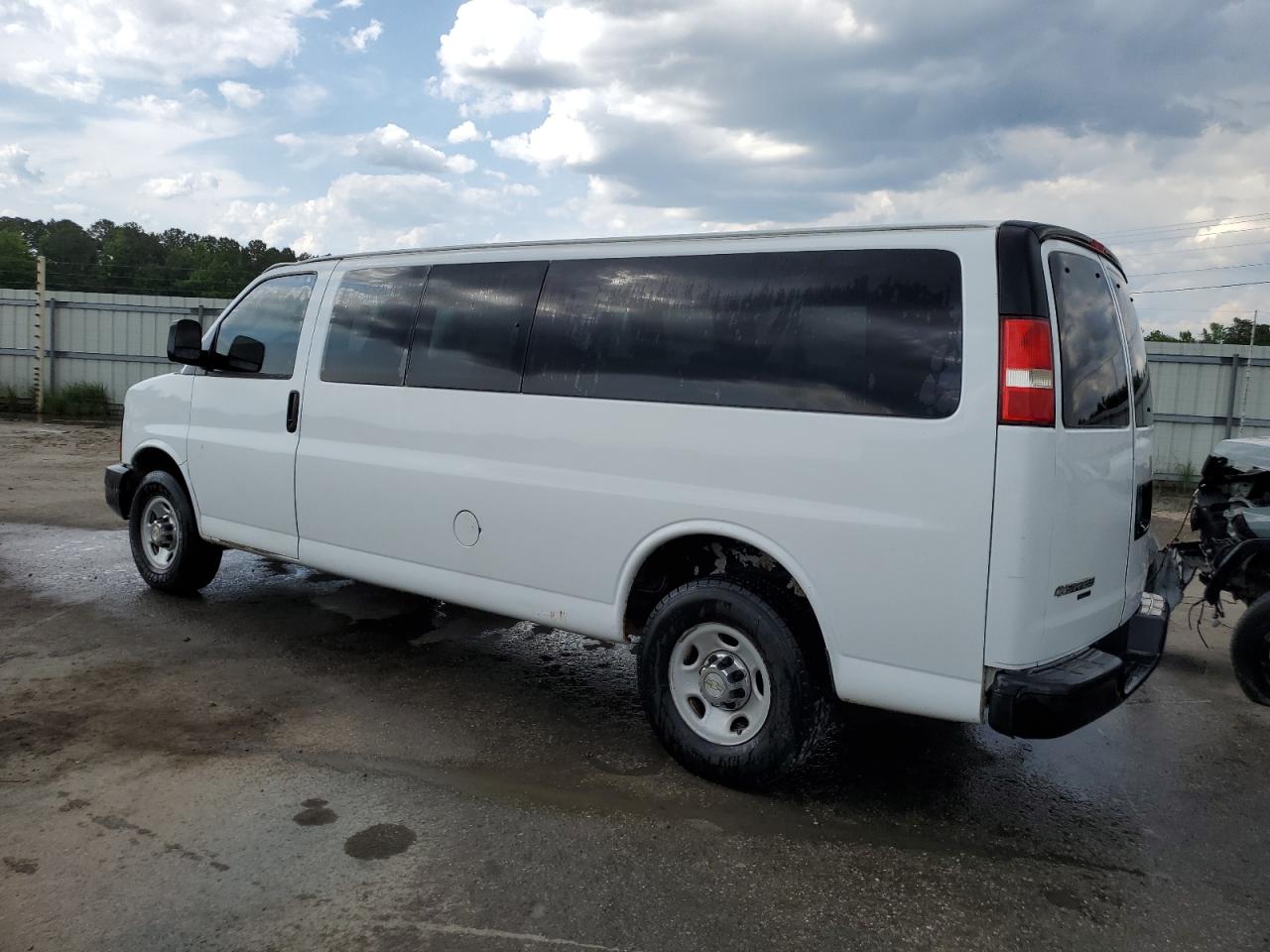 Photo 1 VIN: 1GAZGNFGXG1176085 - CHEVROLET EXPRESS 