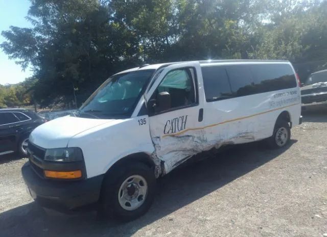 Photo 1 VIN: 1GAZGNFP0J1310528 - CHEVROLET EXPRESS PASSENGER 