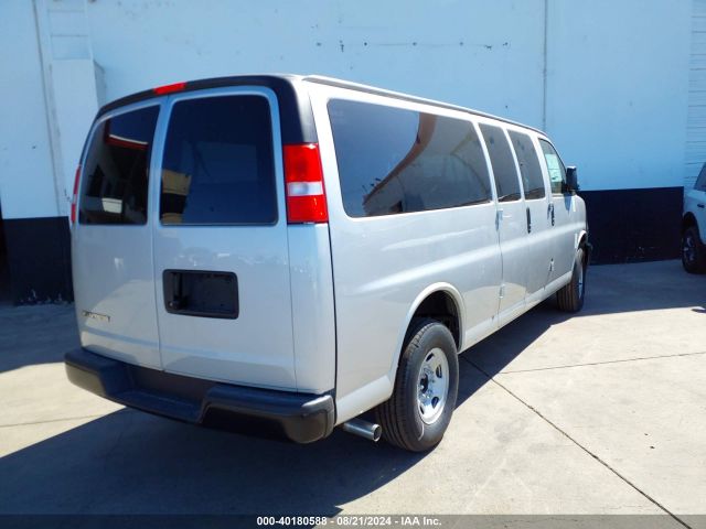 Photo 3 VIN: 1GAZGNFP0R1203992 - CHEVROLET EXPRESS 