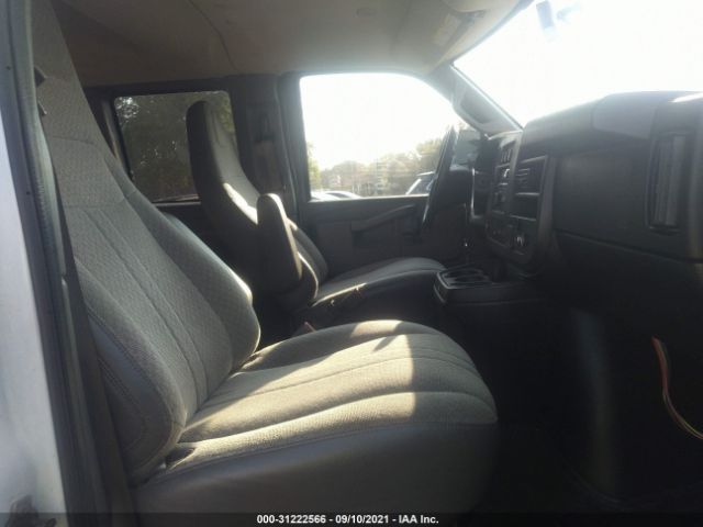 Photo 4 VIN: 1GAZGPFF8H1229984 - CHEVROLET EXPRESS PASSENGER 