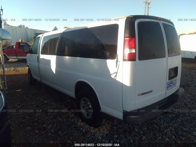 Photo 2 VIN: 1GAZGPFG0H1204022 - CHEVROLET EXPRESS PASSENGER 