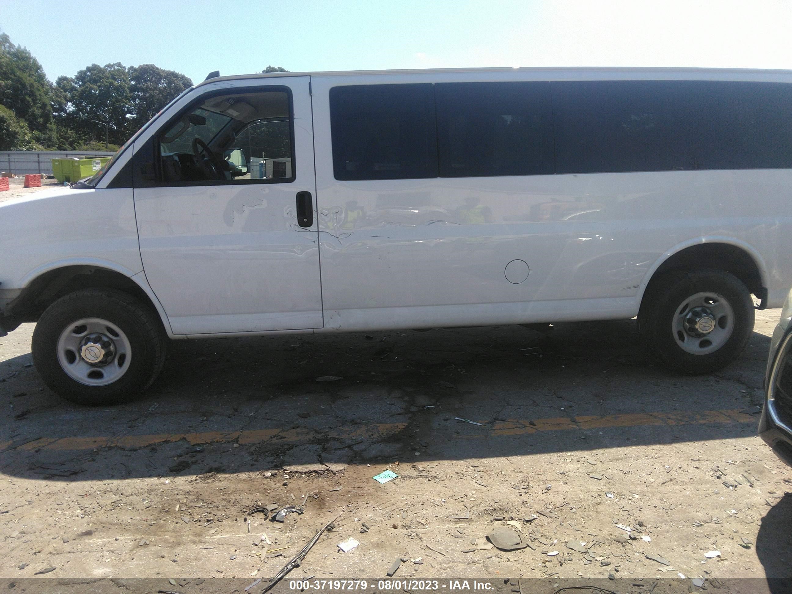 Photo 12 VIN: 1GAZGPFG0H1239949 - CHEVROLET EXPRESS 