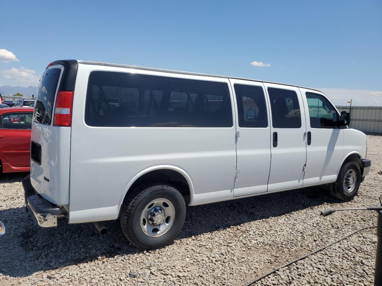 Photo 2 VIN: 1GAZGPFG1H1106715 - CHEVROLET EXPRESS 