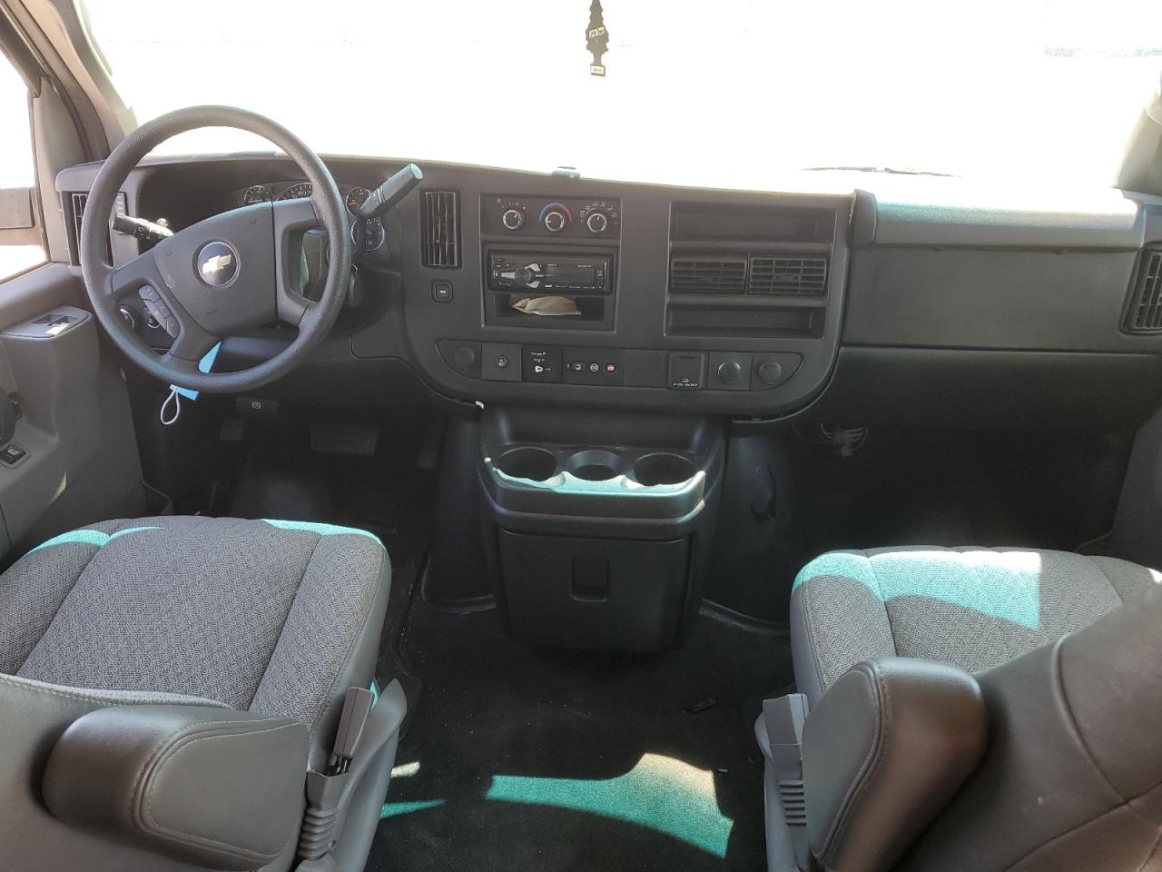 Photo 7 VIN: 1GAZGPFG1H1106715 - CHEVROLET EXPRESS 