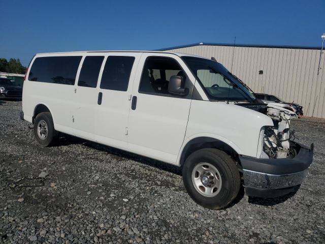 Photo 3 VIN: 1GAZGPFG2J1209261 - CHEVROLET EXPRESS 