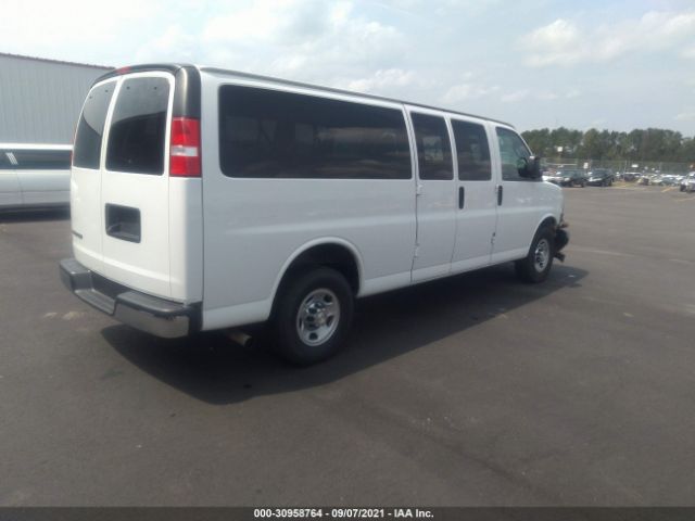 Photo 3 VIN: 1GAZGPFG2J1246276 - CHEVROLET EXPRESS PASSENGER 