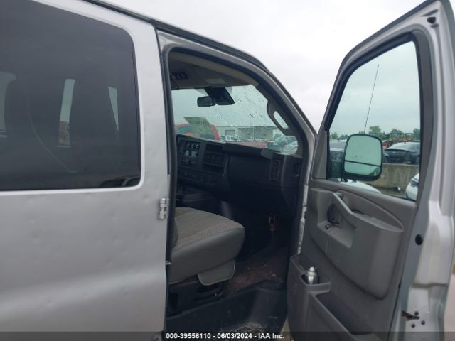 Photo 4 VIN: 1GAZGPFG2K1242472 - CHEVROLET EXPRESS 