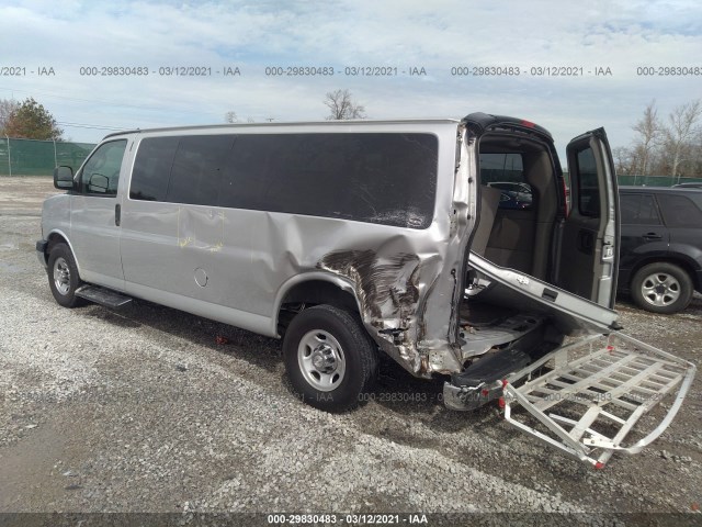 Photo 2 VIN: 1GAZGPFG2K1281062 - CHEVROLET EXPRESS PASSENGER 