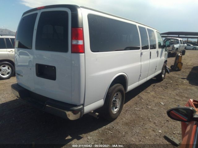 Photo 3 VIN: 1GAZGPFG2L1185000 - CHEVROLET EXPRESS PASSENGER 