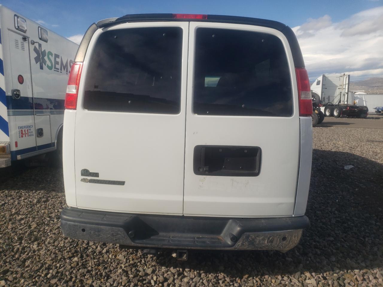 Photo 5 VIN: 1GAZGPFG4H1156606 - CHEVROLET EXPRESS 