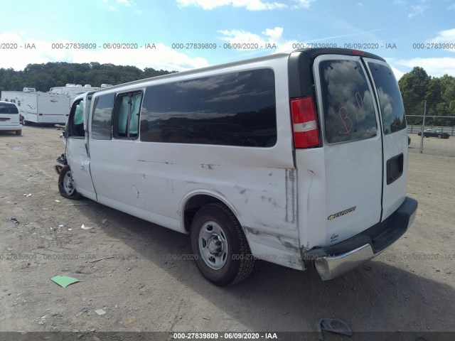 Photo 2 VIN: 1GAZGPFG5J1291213 - CHEVROLET EXPRESS PASSENGER 