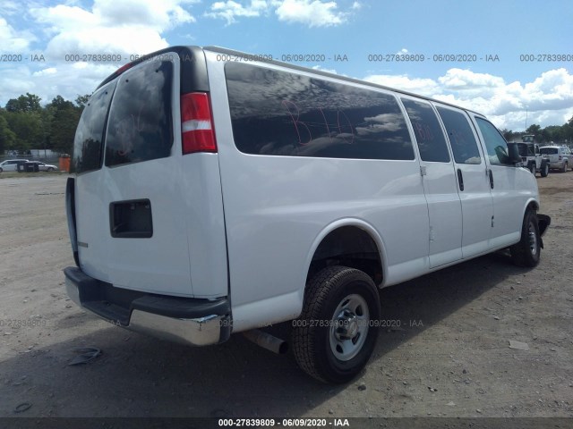 Photo 3 VIN: 1GAZGPFG5J1291213 - CHEVROLET EXPRESS PASSENGER 