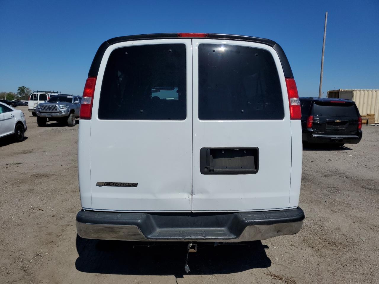 Photo 5 VIN: 1GAZGPFG5L1207989 - CHEVROLET EXPRESS 