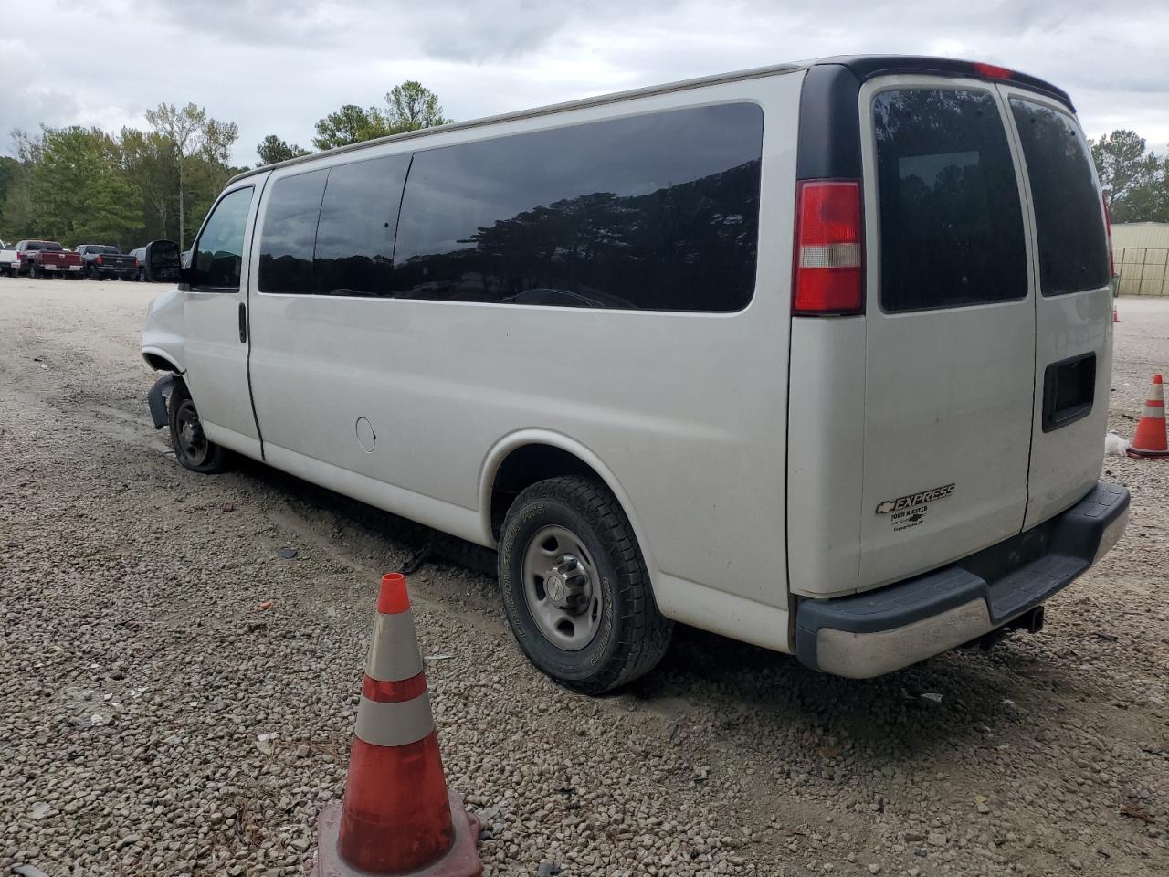 Photo 1 VIN: 1GAZGPFG6H1231077 - CHEVROLET EXPRESS 