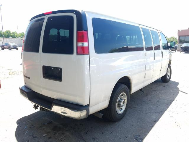 Photo 3 VIN: 1GAZGPFG6H1260823 - CHEVROLET EXPRESS G3 