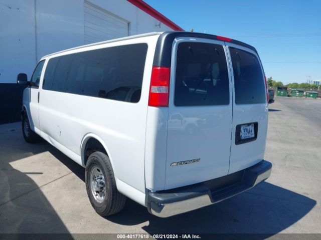 Photo 2 VIN: 1GAZGPFG7J1303779 - CHEVROLET EXPRESS 