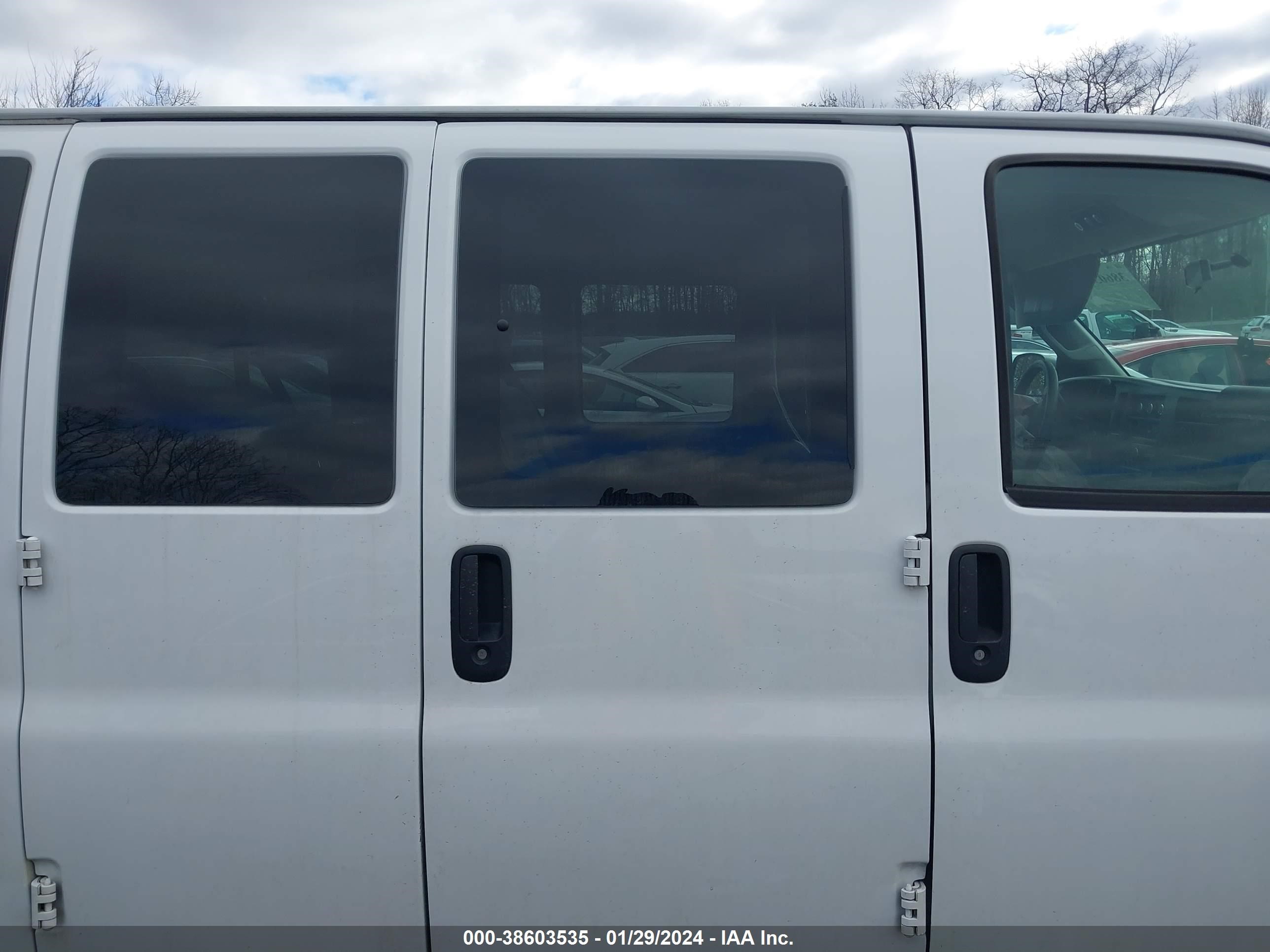 Photo 12 VIN: 1GAZGPFG9H1108664 - CHEVROLET EXPRESS 