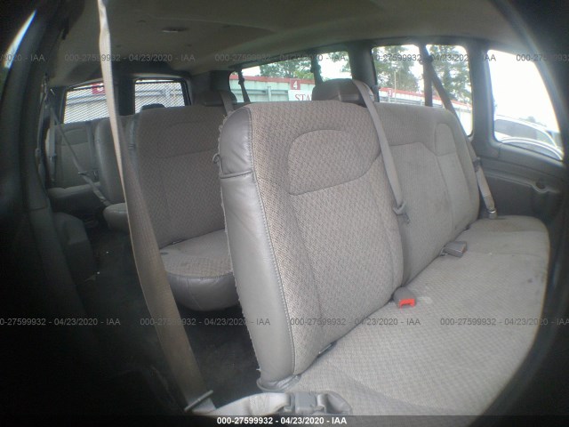 Photo 7 VIN: 1GAZGPFG9J1217700 - CHEVROLET EXPRESS PASSENGER 