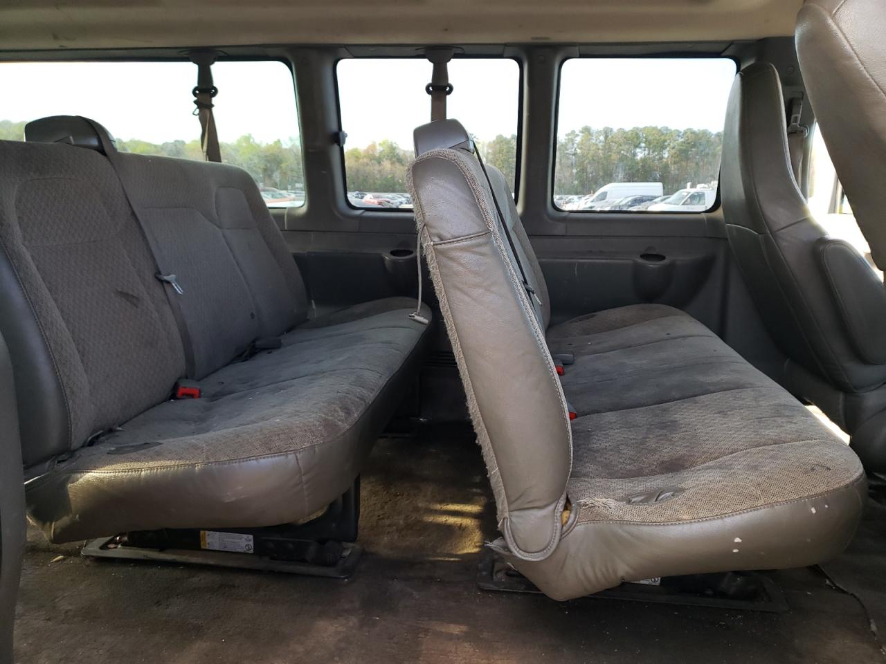 Photo 10 VIN: 1GAZGPFGXH1158747 - CHEVROLET EXPRESS 