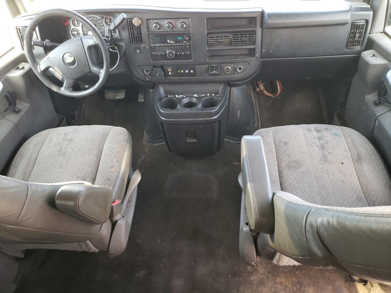 Photo 7 VIN: 1GAZGPFGXH1158747 - CHEVROLET EXPRESS 