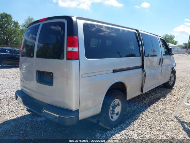 Photo 3 VIN: 1GAZGPFGXJ1188806 - CHEVROLET EXPRESS 