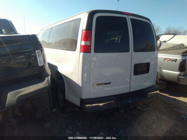 Photo 2 VIN: 1GAZGPFP0K1161910 - CHEVROLET EXPRESS PASSENGER 