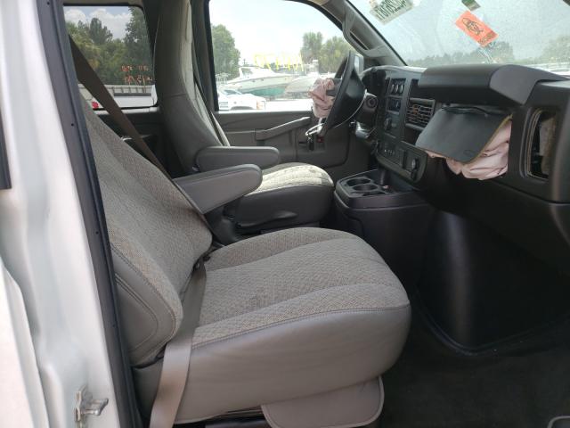 Photo 4 VIN: 1GAZGPFP5K1178489 - CHEVROLET EXPRESS PASSENGER 