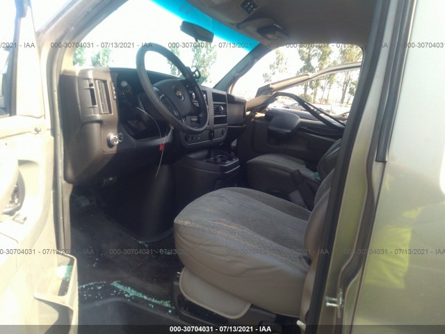 Photo 4 VIN: 1GAZGRDG6A1167398 - CHEVROLET EXPRESS PASSENGER 