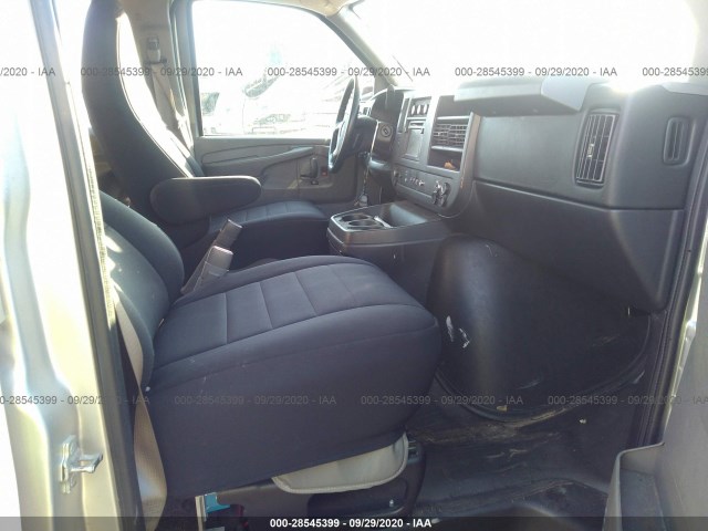 Photo 4 VIN: 1GAZGXFL4E1137191 - CHEVROLET EXPRESS PASSENGER 