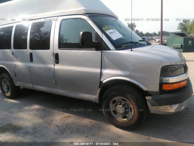 Photo 5 VIN: 1GAZGYFA4C1202588 - CHEVROLET EXPRESS PASSENGER 