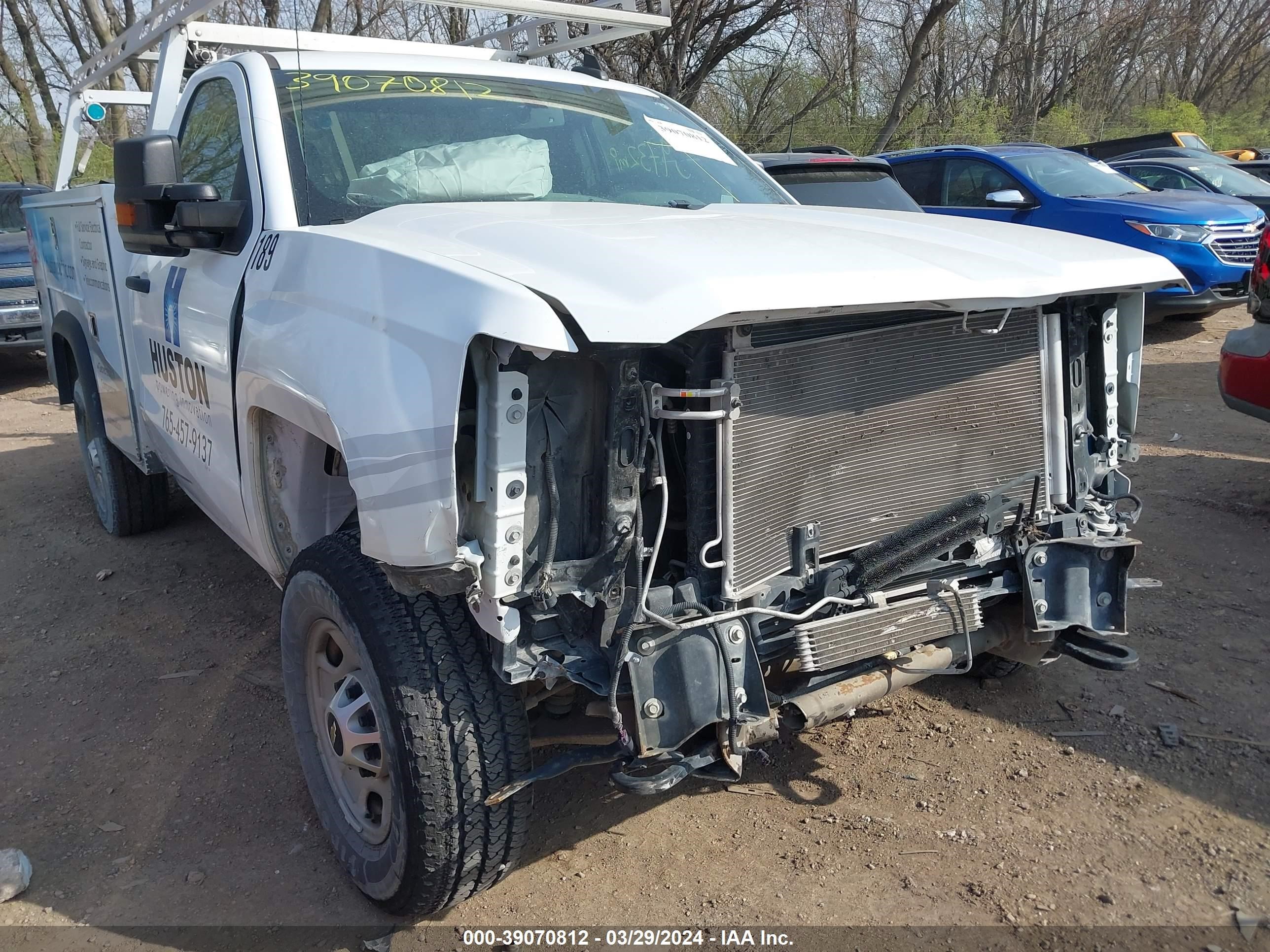 Photo 5 VIN: 1GB0CUEG4JZ127968 - CHEVROLET SILVERADO 