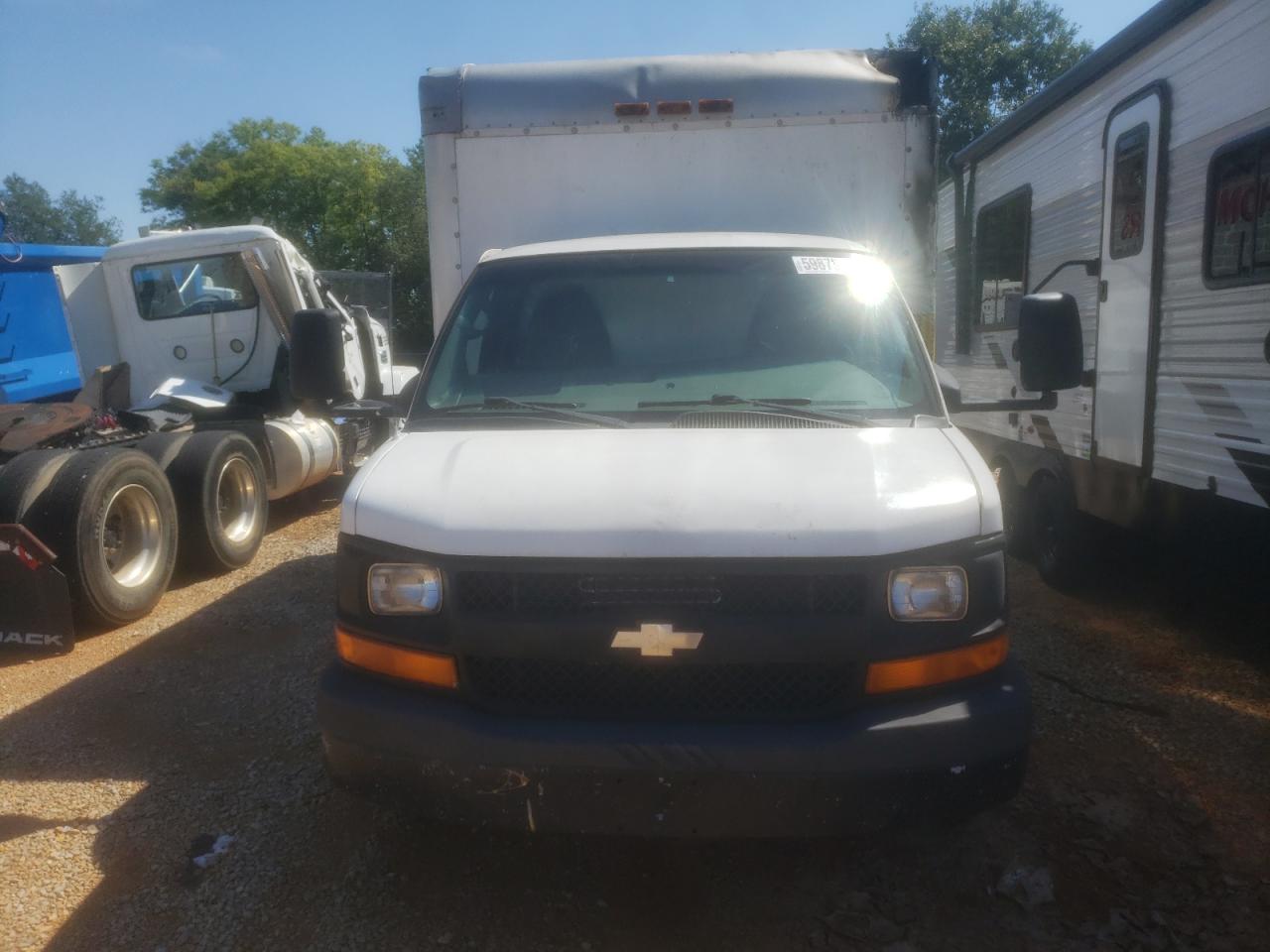 Photo 4 VIN: 1GB0G2CA3B1140623 - CHEVROLET EXPRESS 