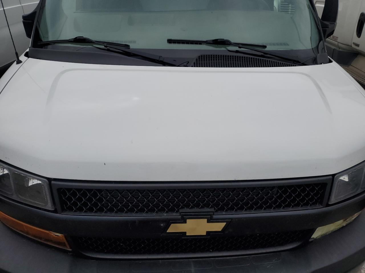 Photo 10 VIN: 1GB0GRFP4J1333936 - CHEVROLET EXPRESS 