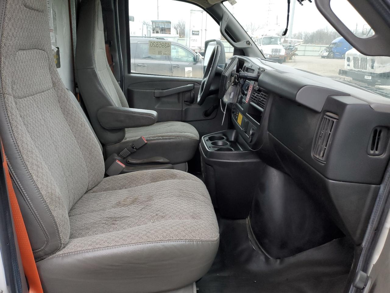 Photo 10 VIN: 1GB0GSFG2H1152495 - CHEVROLET EXPRESS 