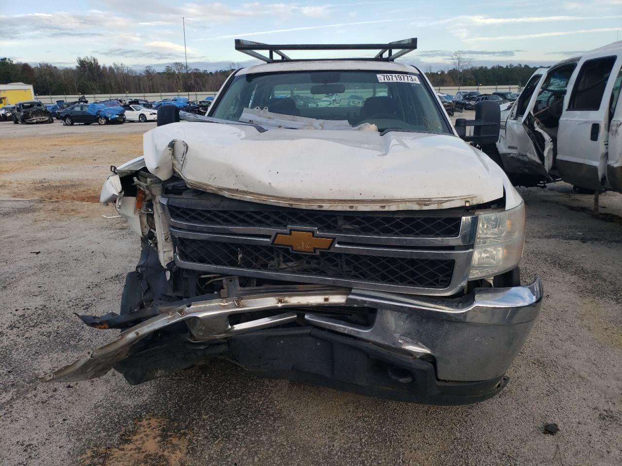 Photo 4 VIN: 1GB1CVCG0EF147512 - CHEVROLET SILVERADO 